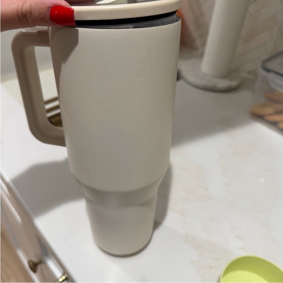 HydroJug Tumbler with Handle 40 oz - Picture 3 of 3